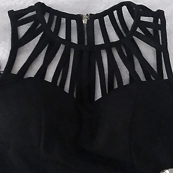 Pretty crop top - Picture 3 of 11